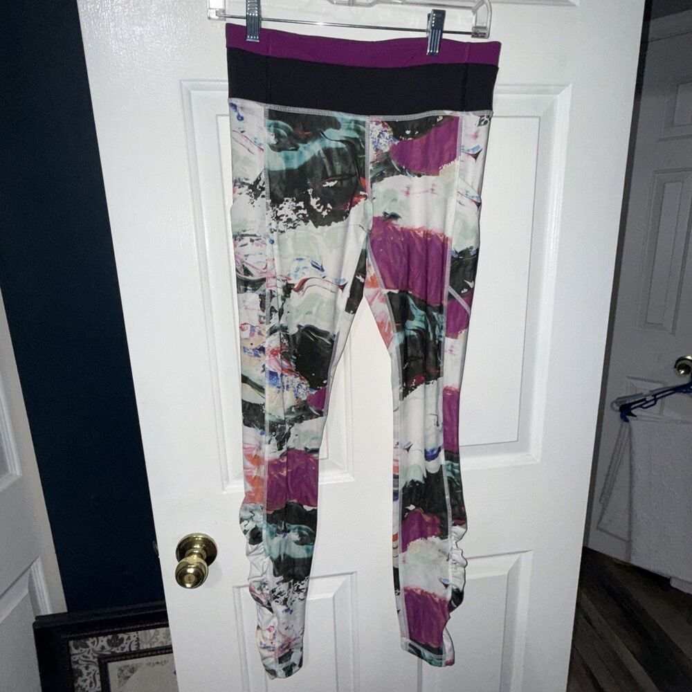 lululemon size 6  MULTI PRINT Leggings Buttery Soft